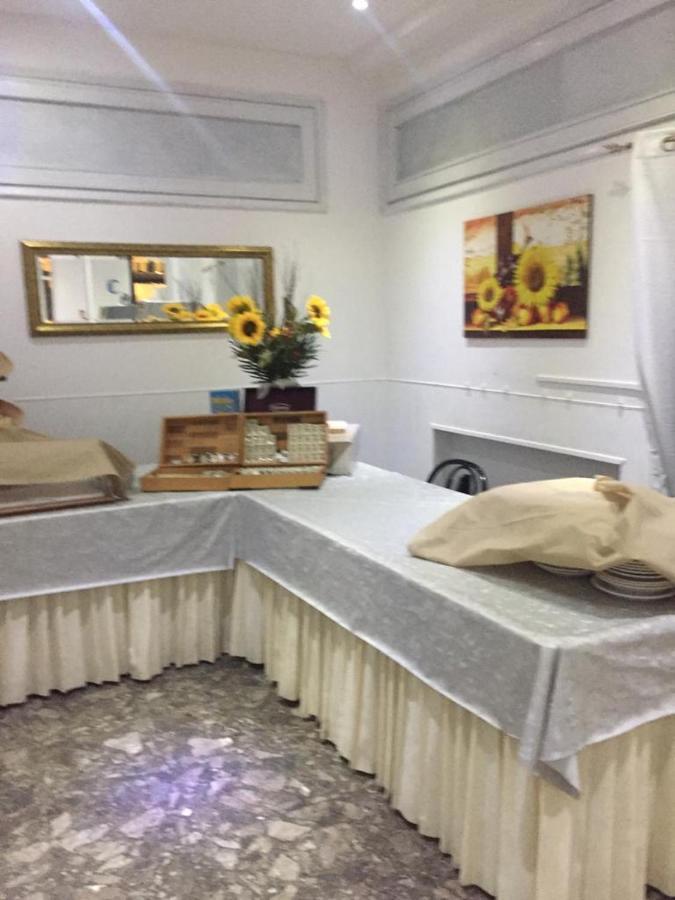 Hotel Piccari Nuova Gestione Ρίμινι Εξωτερικό φωτογραφία