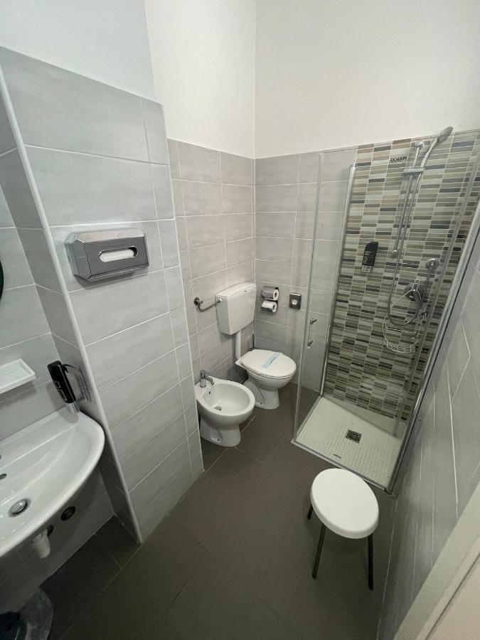 Hotel Piccari Nuova Gestione Ρίμινι Εξωτερικό φωτογραφία