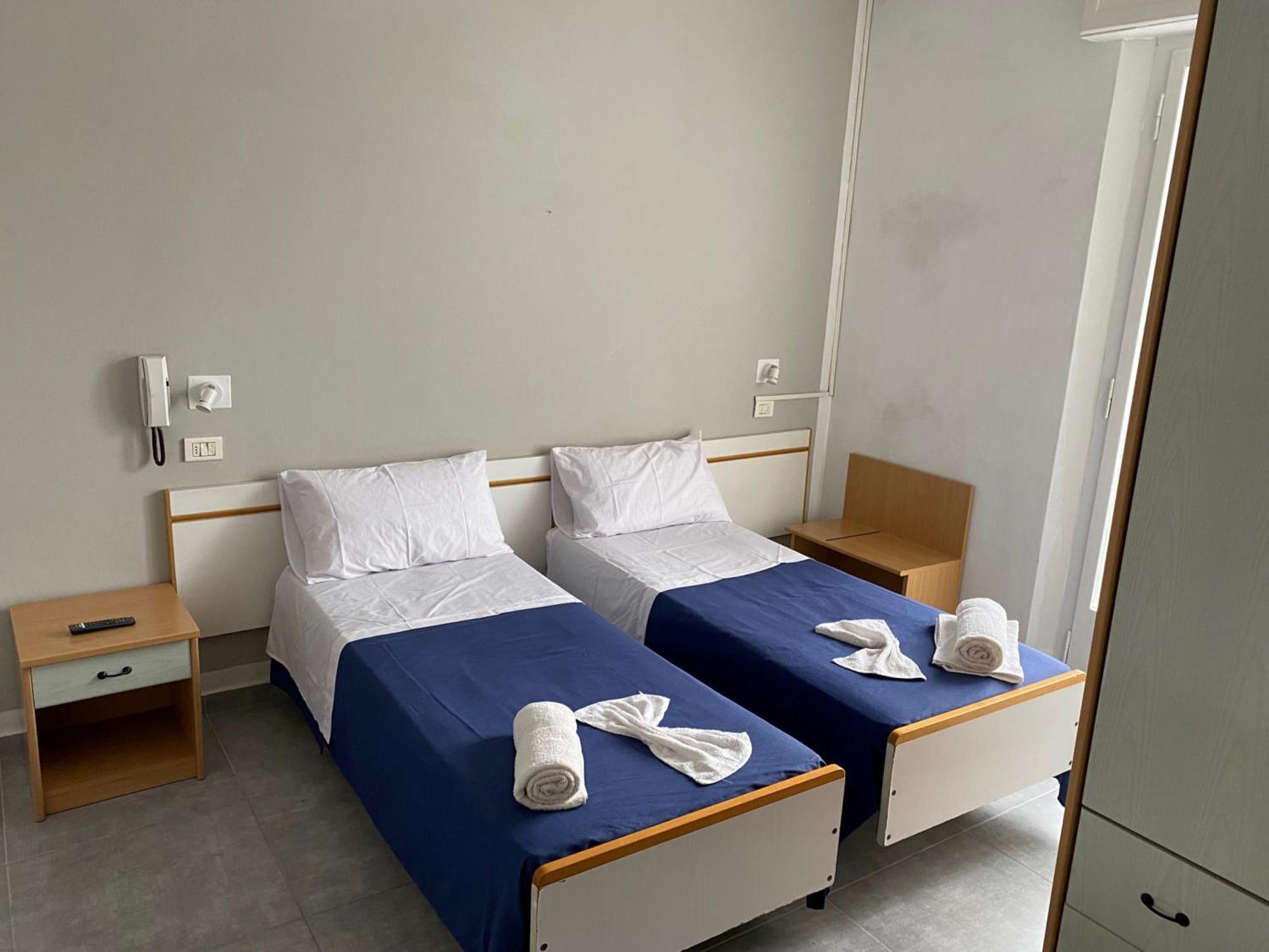 Hotel Piccari Nuova Gestione Ρίμινι Εξωτερικό φωτογραφία