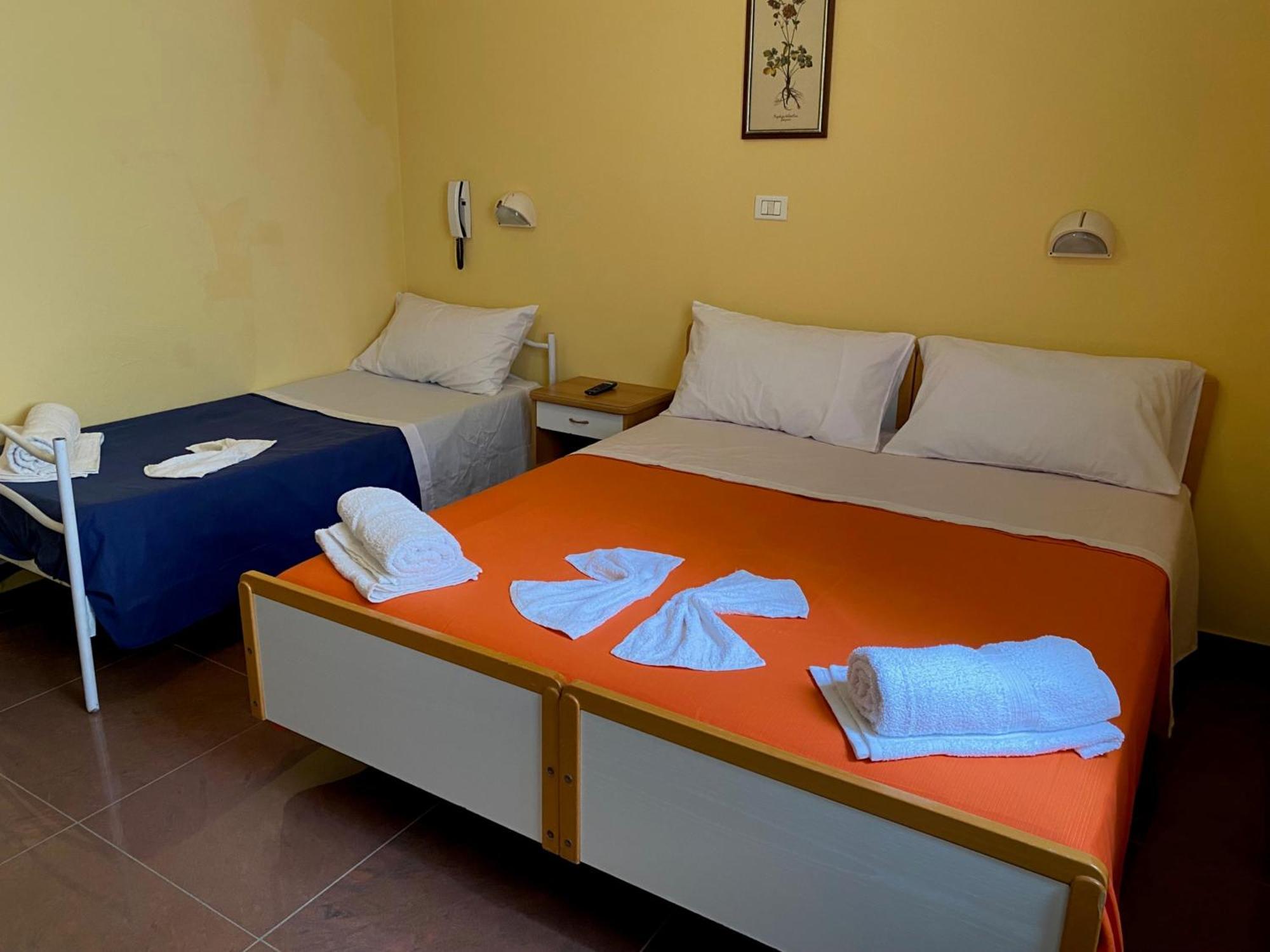 Hotel Piccari Nuova Gestione Ρίμινι Εξωτερικό φωτογραφία