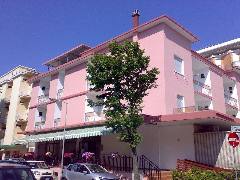 Hotel Piccari Nuova Gestione Ρίμινι Εξωτερικό φωτογραφία