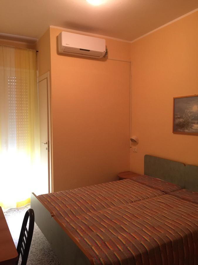 Hotel Piccari Nuova Gestione Ρίμινι Εξωτερικό φωτογραφία